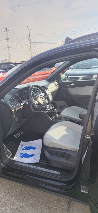 Volkswagen Tiguan - фото 9