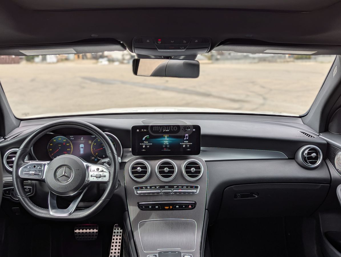 Mercedes-Benz GLC 300 - фото 10