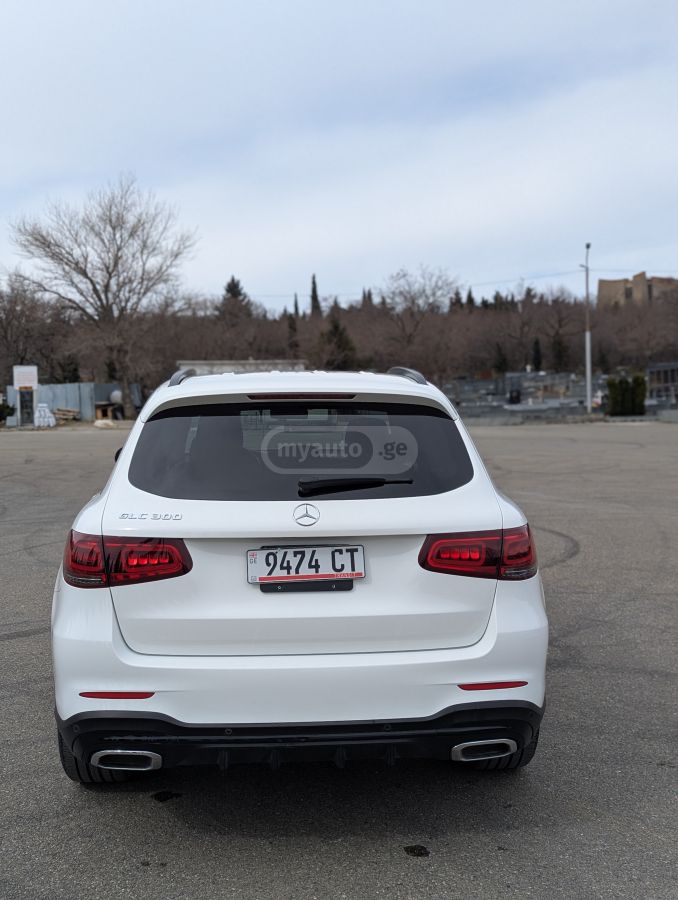 Mercedes-Benz GLC 300 - фото 5