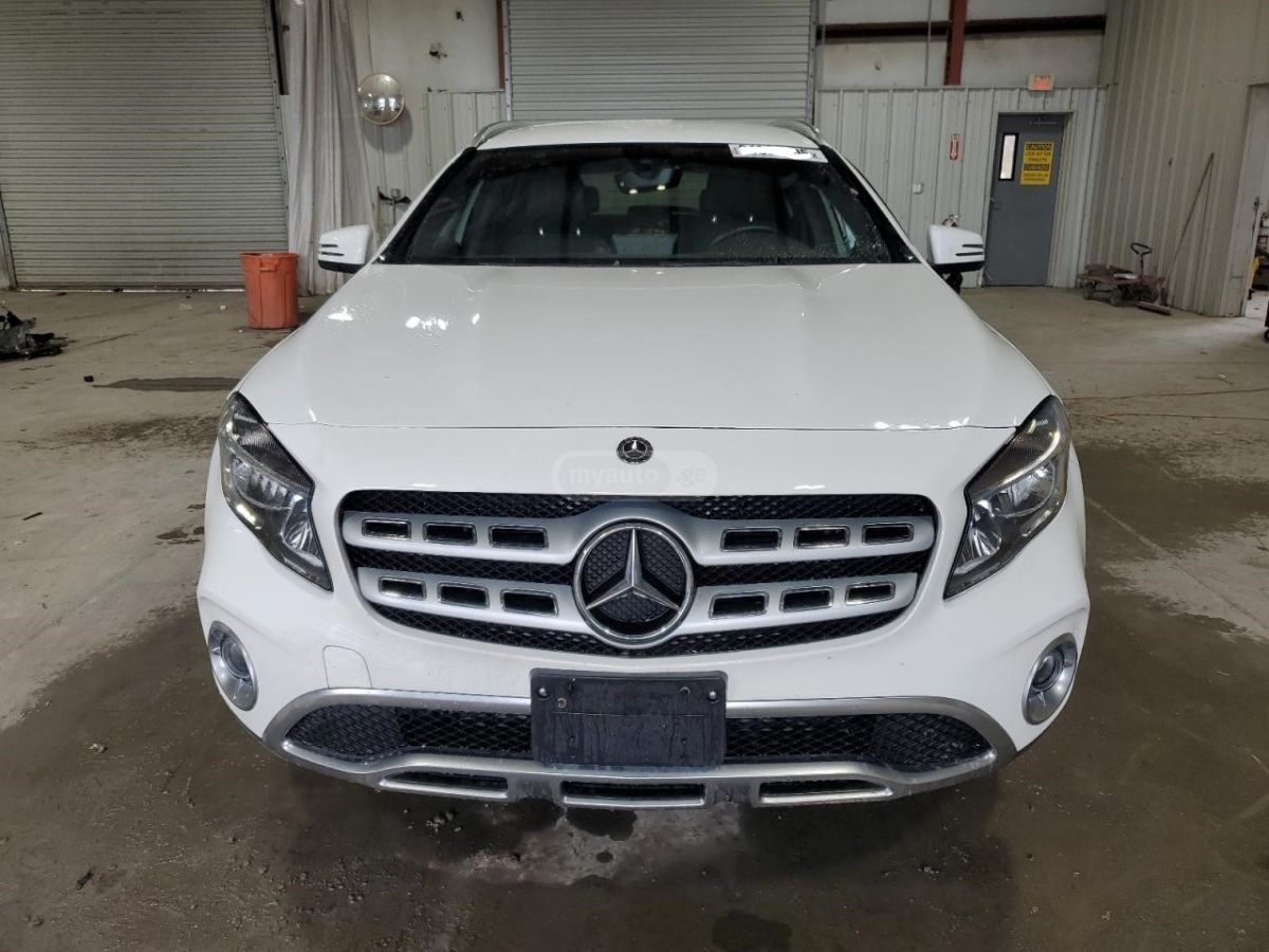 Mercedes-Benz Base GLA 250 4dr All-Wheel Dri — миниатюра 5