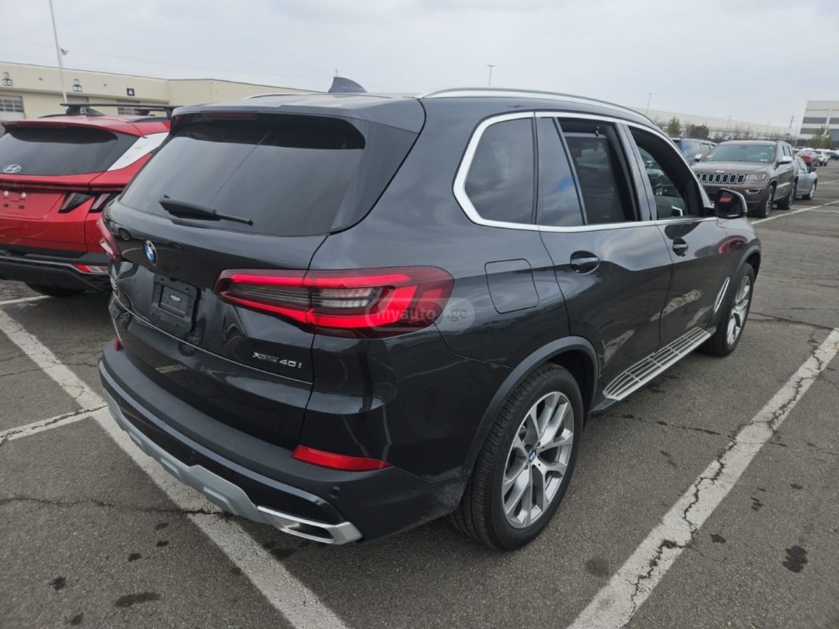 BMW X5 - фото 6