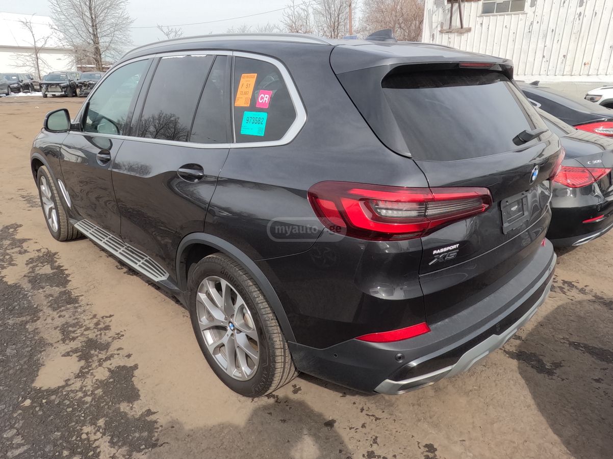 BMW X5 - фото 9