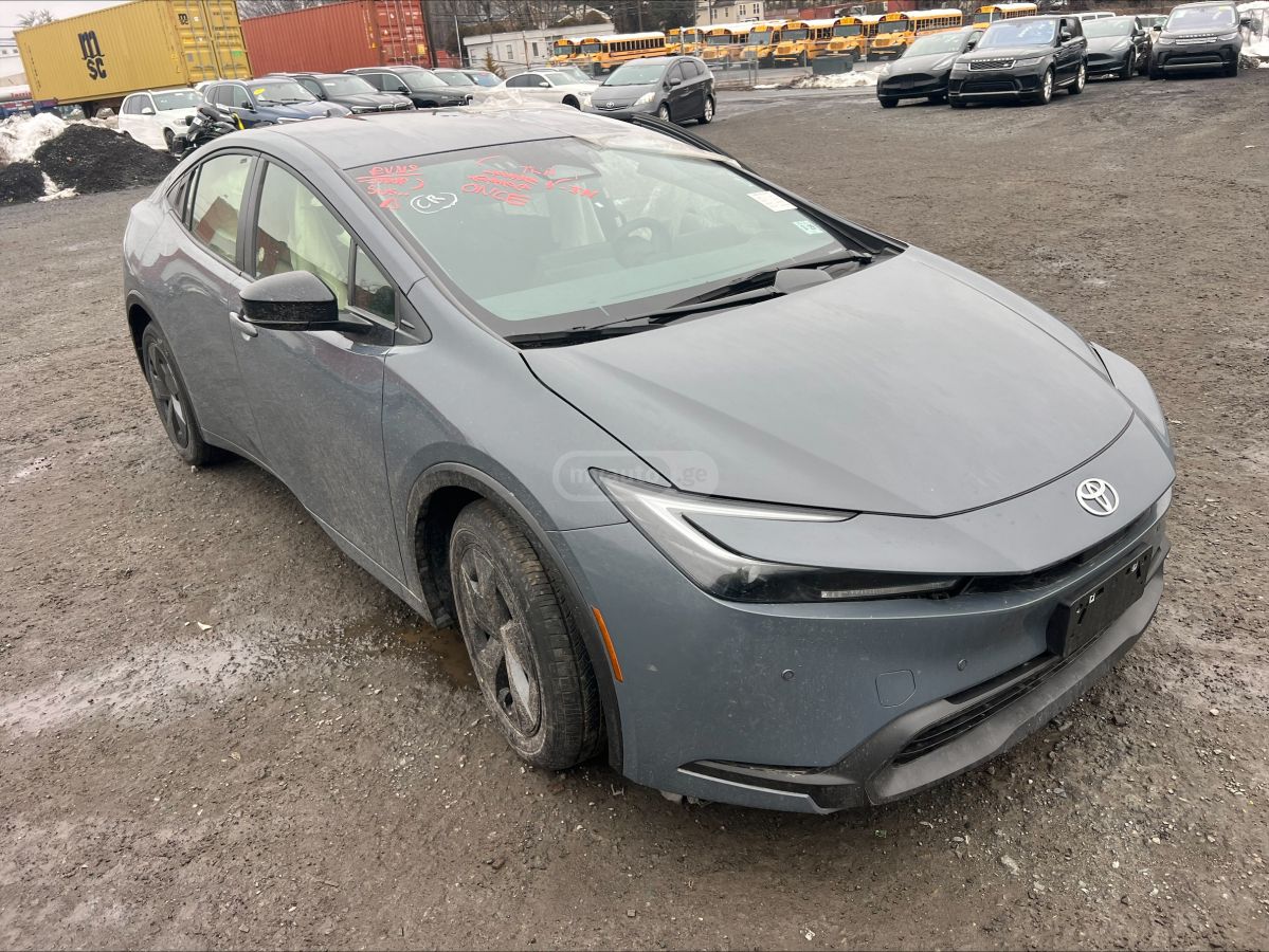 Toyota Prius - фото 6