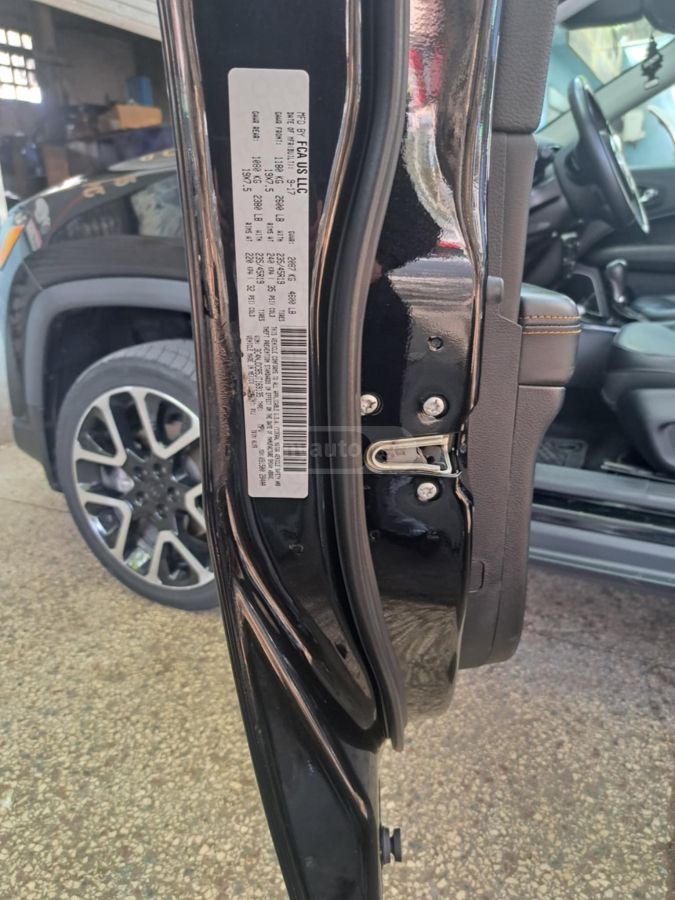 Jeep Compass - фото 11