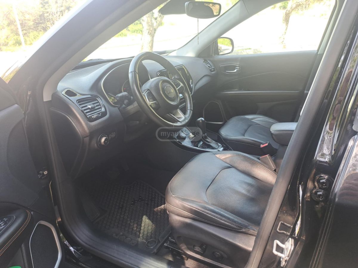 Jeep Compass - фото 7