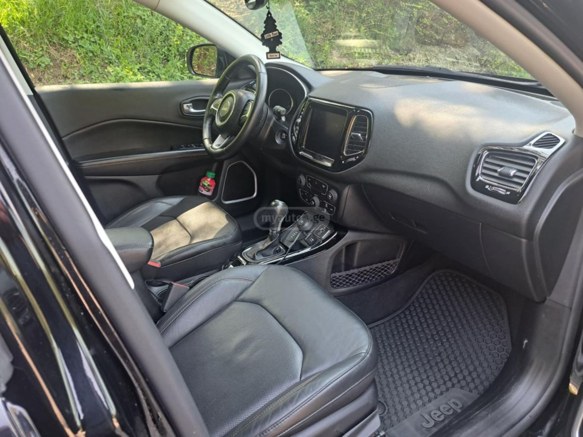 Jeep Compass - фото 8