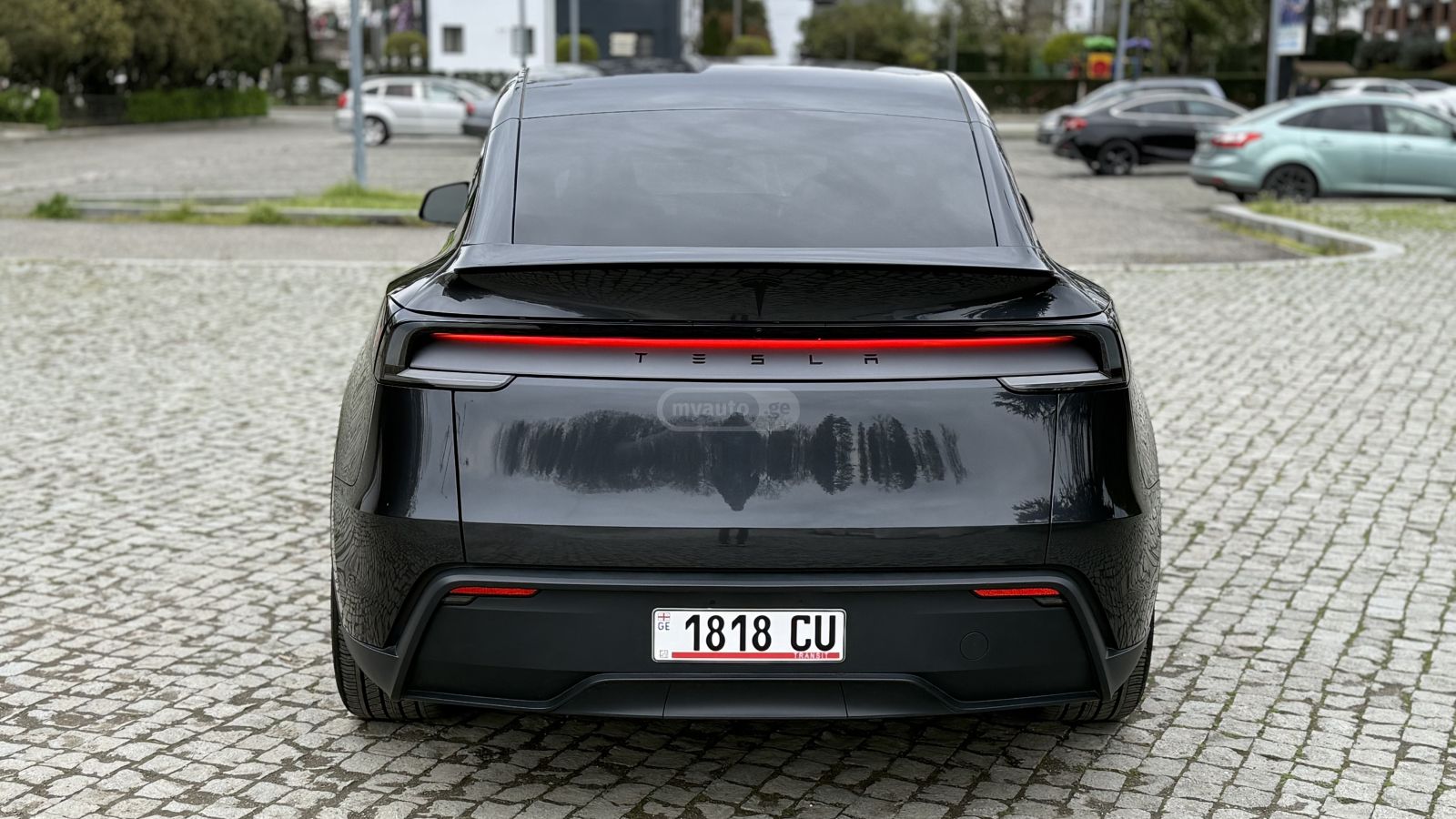 Tesla Model Y - фото 6