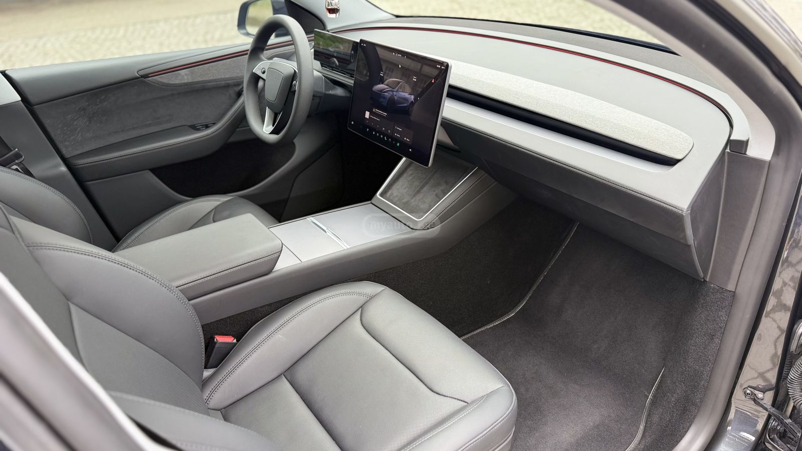 Tesla Model Y - фото 7