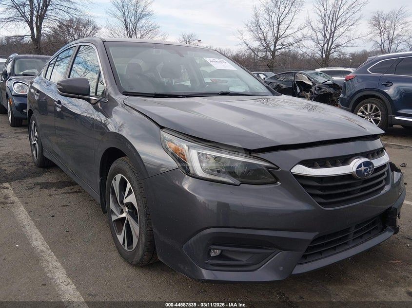 Subaru Legacy - фото 1