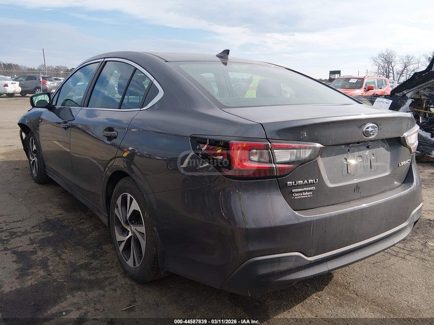 Subaru Legacy - фото 3