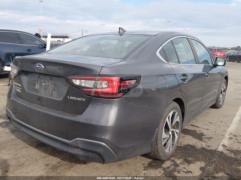 Subaru Legacy - фото 4