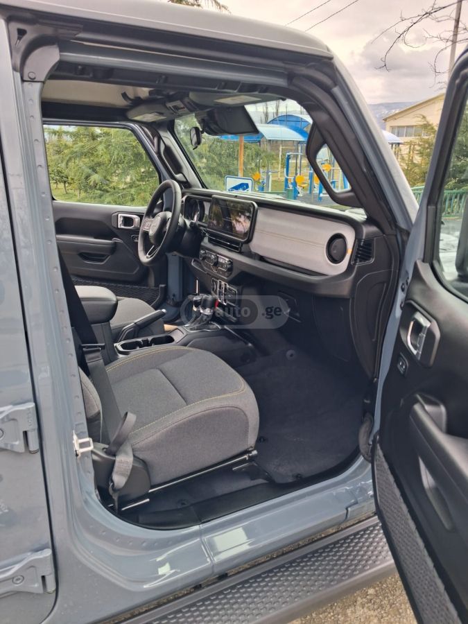 Jeep Wrangler 2025 — миниатюра 11