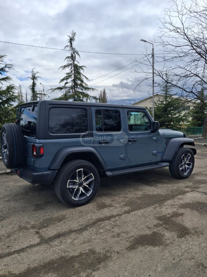 Jeep Wrangler 2025 — миниатюра 3