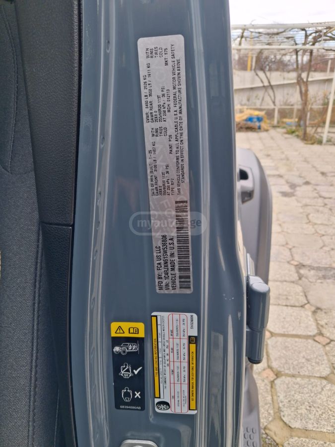 Jeep Wrangler 2025 — миниатюра 9