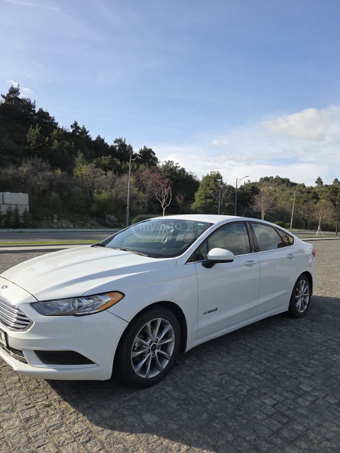 Ford Fusion - фото 2