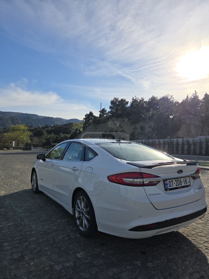 Ford Fusion - фото 3