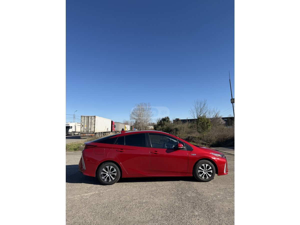 Toyota Prius - фото 6