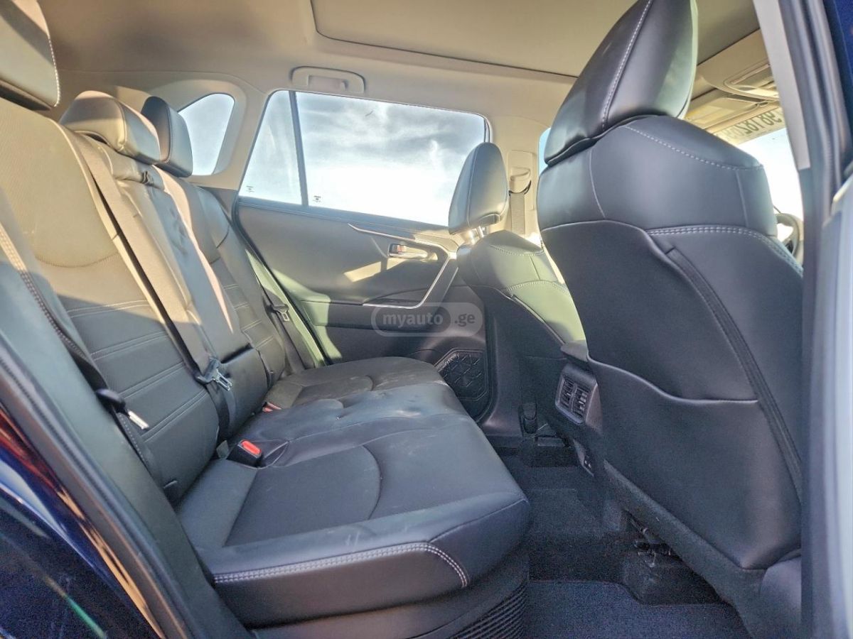 Toyota RAV 4 - фото 11
