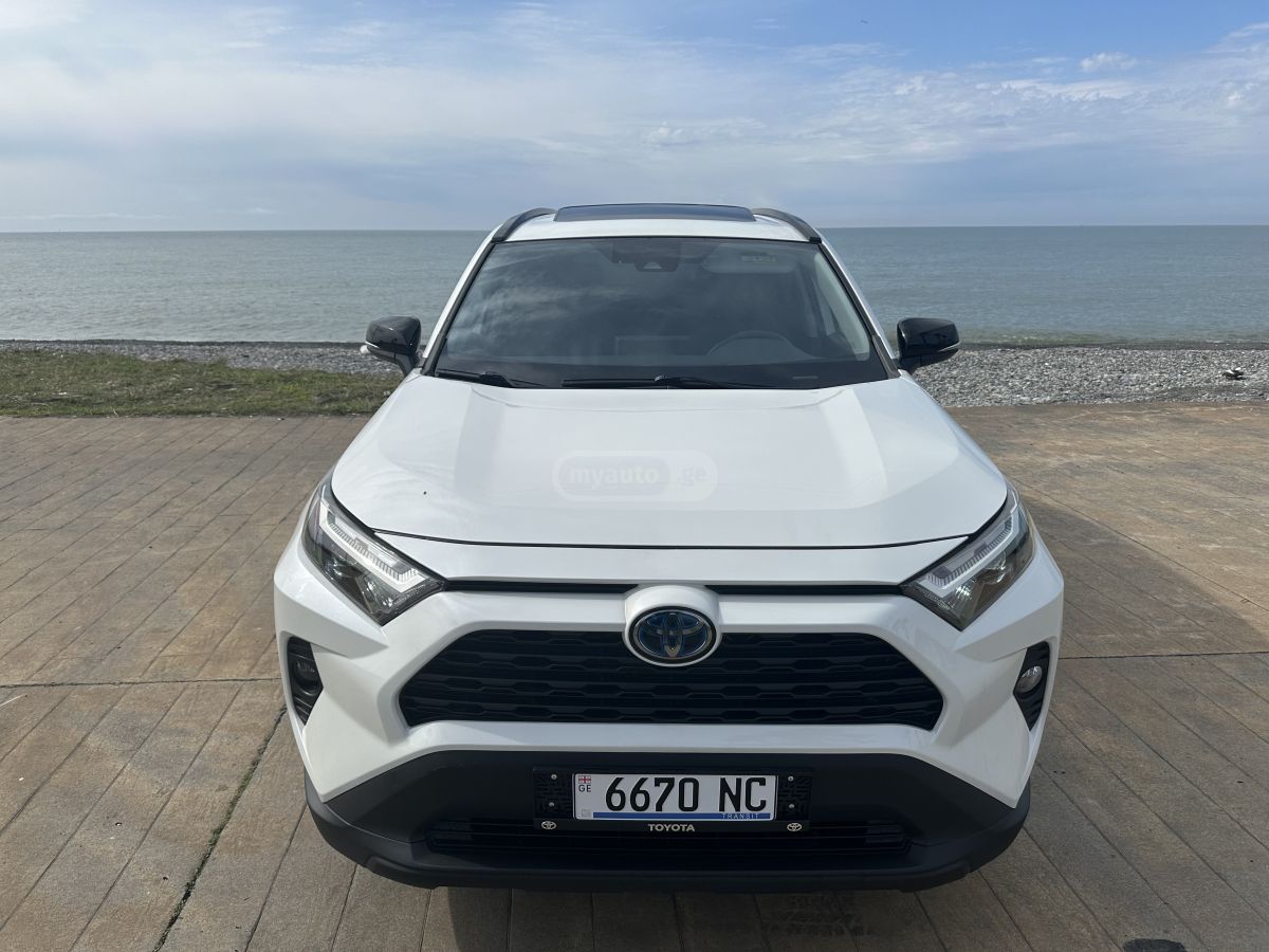 Toyota RAV 4 - фото 1