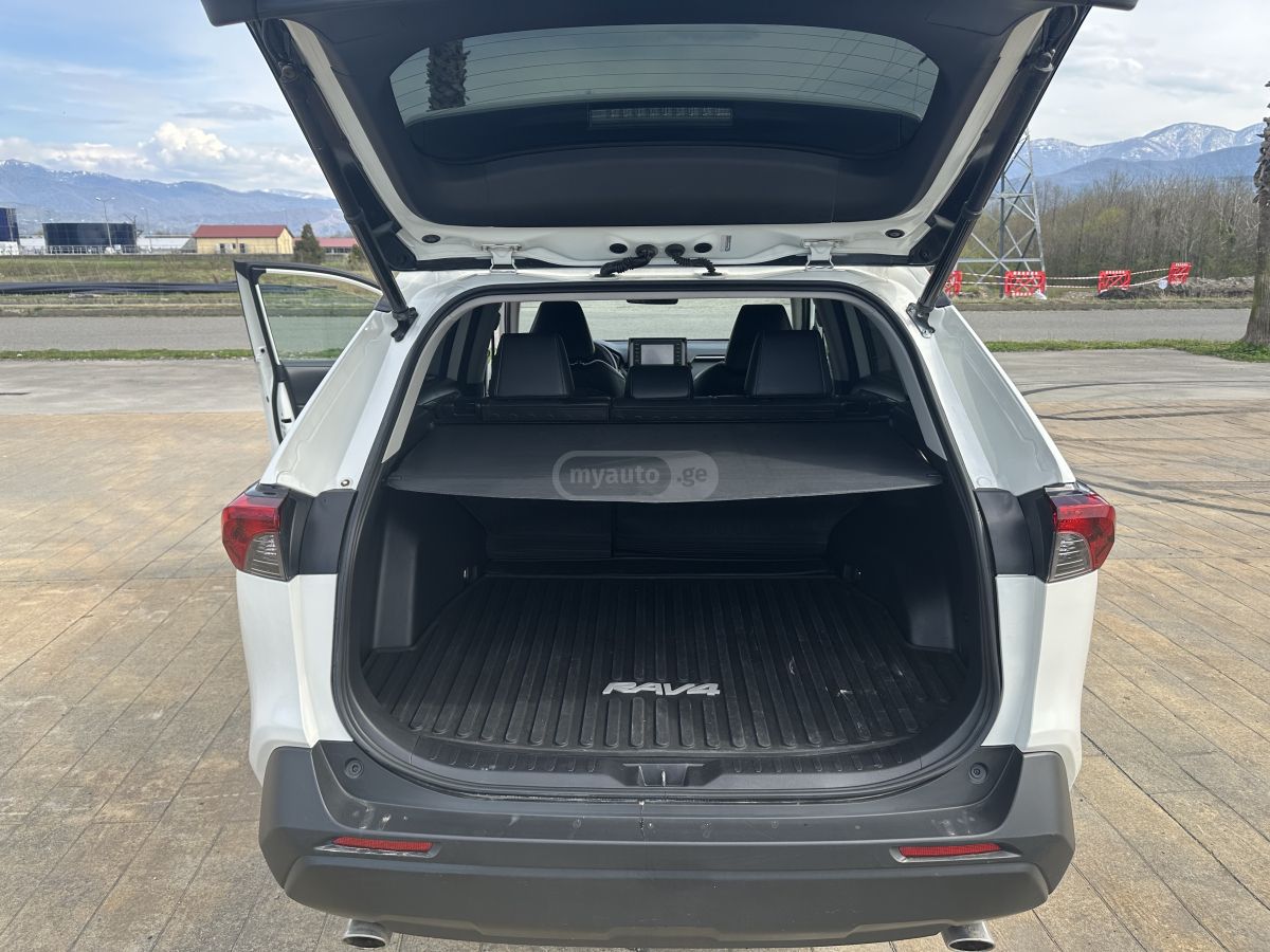 Toyota RAV 4 - фото 12