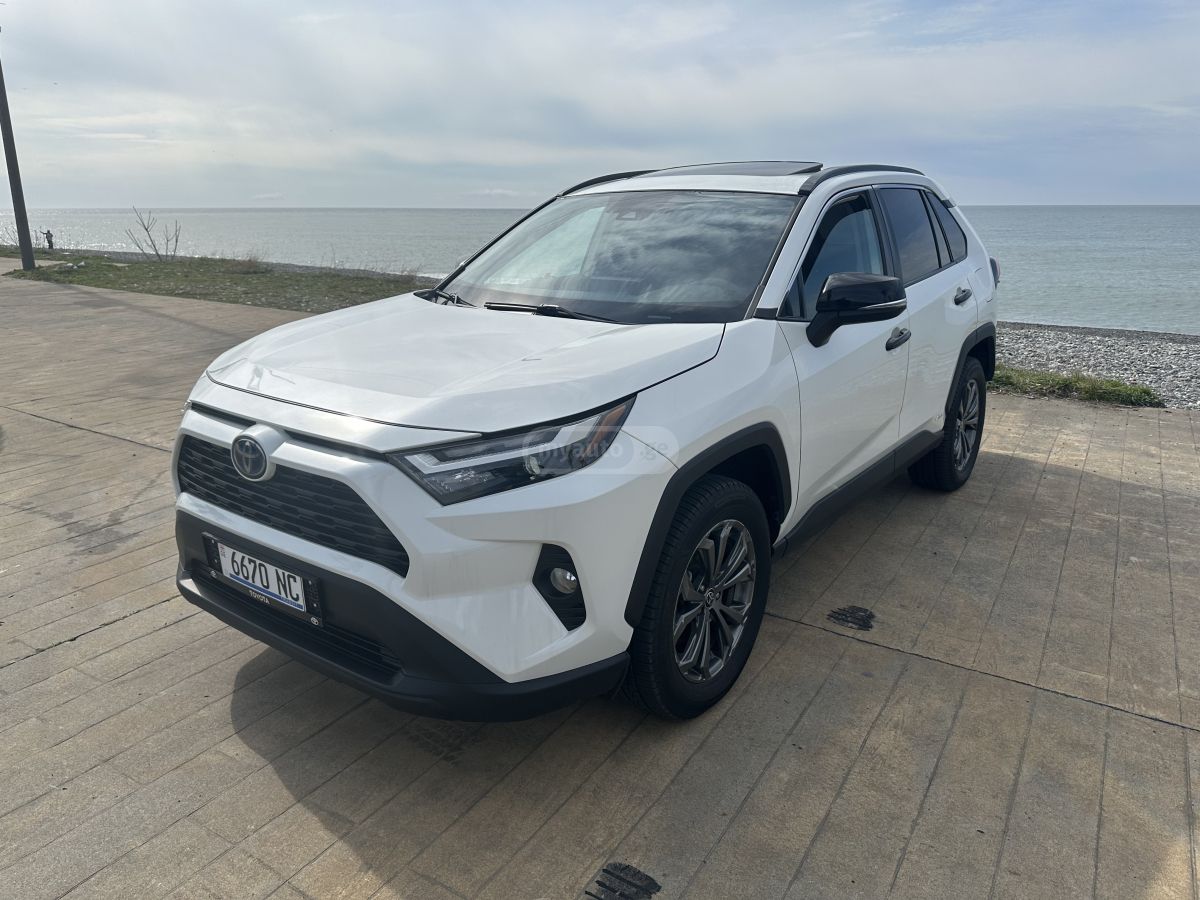 Toyota RAV 4 - фото 2