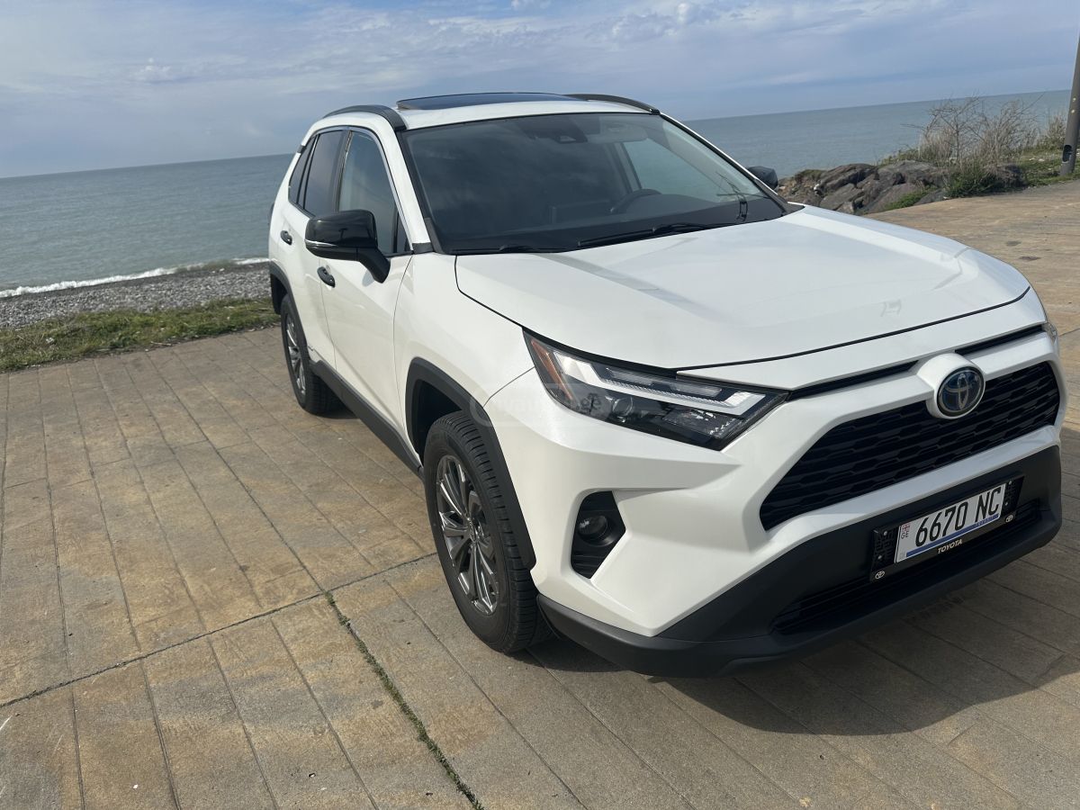 Toyota RAV 4 - фото 8