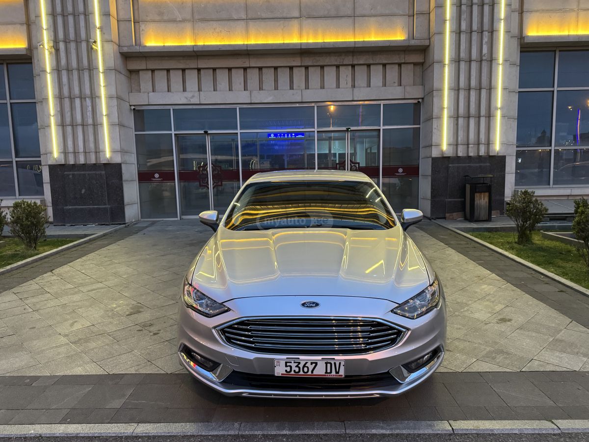 Ford Fusion - фото 1