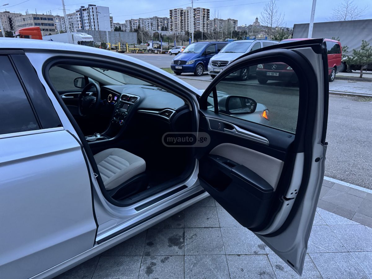 Ford Fusion - фото 11