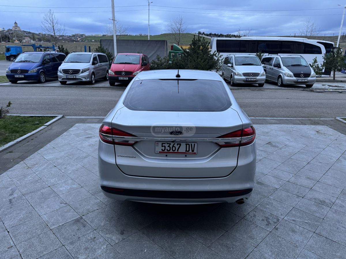 Ford Fusion - фото 3