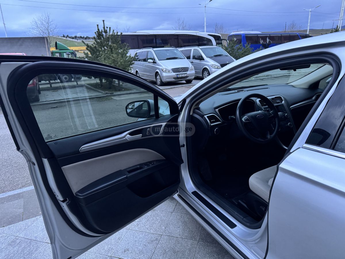 Ford Fusion - фото 6