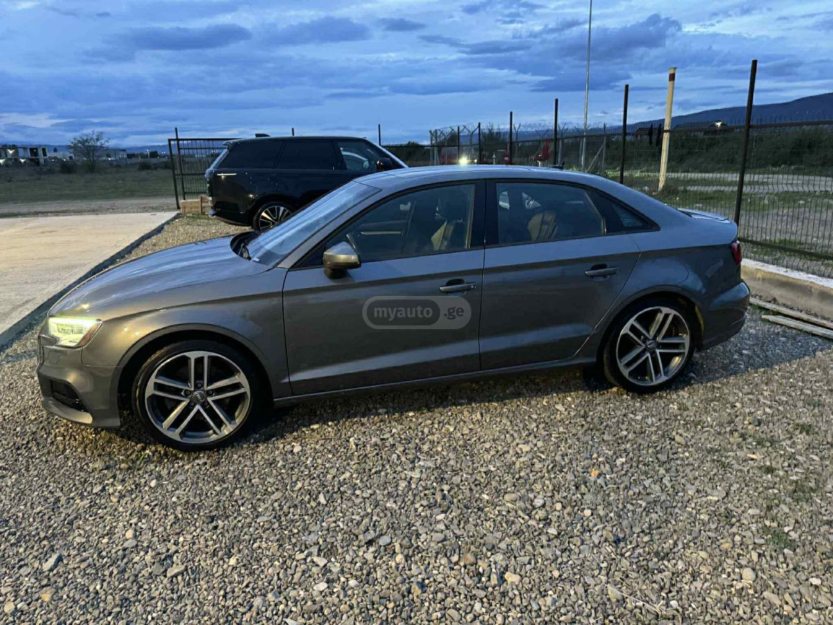 Audi A3 - фото 3
