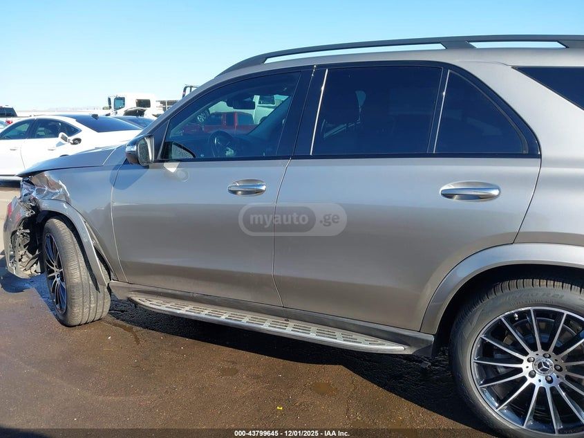 Mercedes-Benz GLE 350 - фото 13