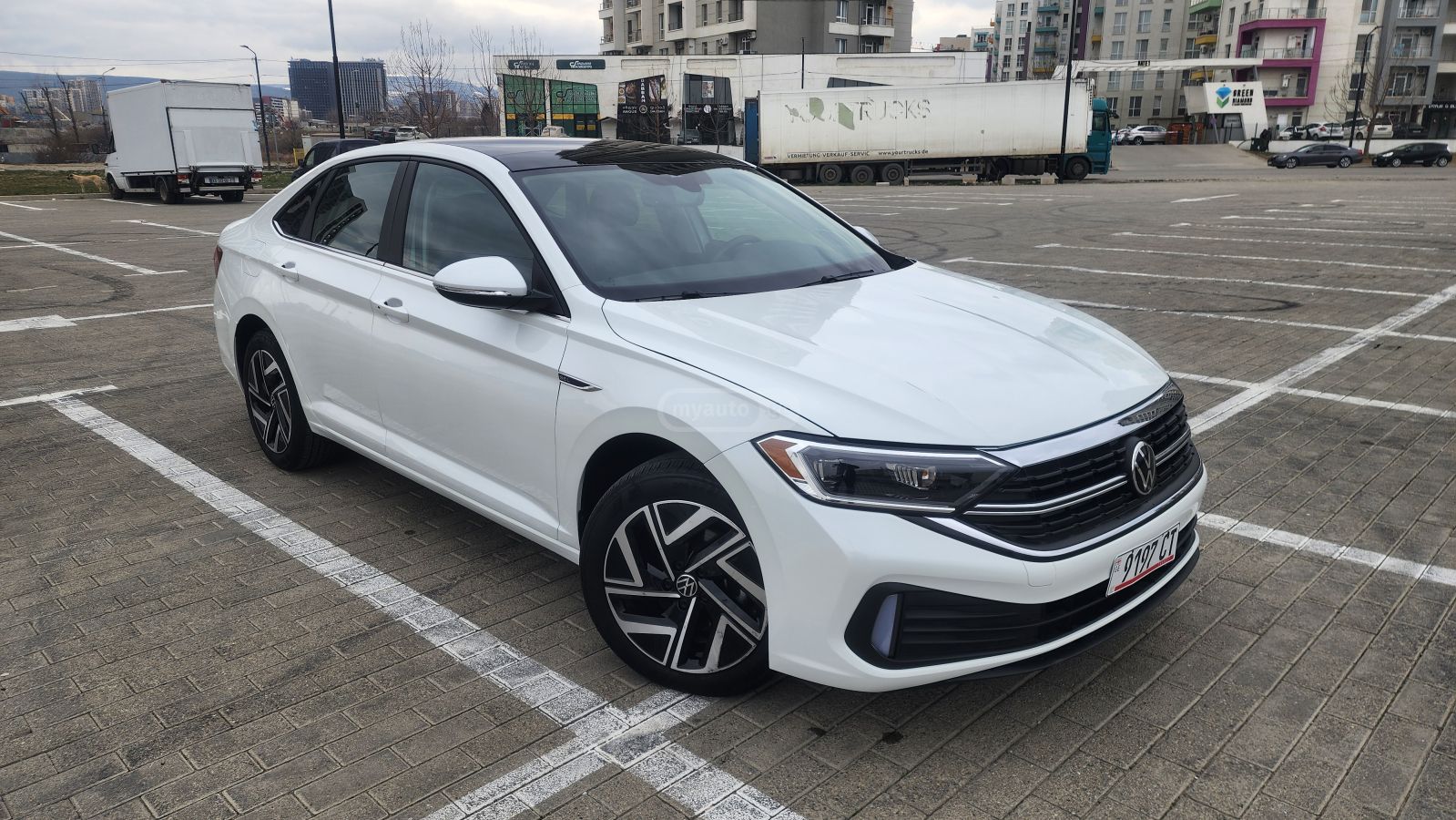 Volkswagen Jetta - фото 1