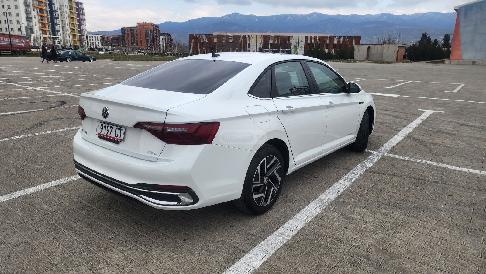 Volkswagen Jetta - фото 5