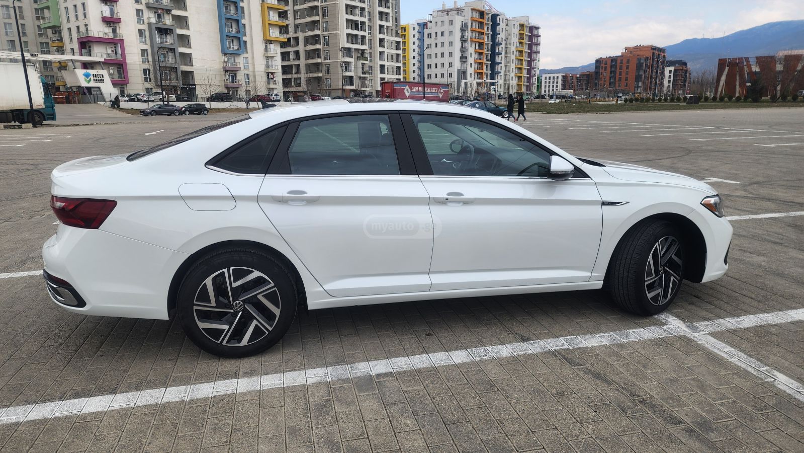 Volkswagen Jetta - фото 6