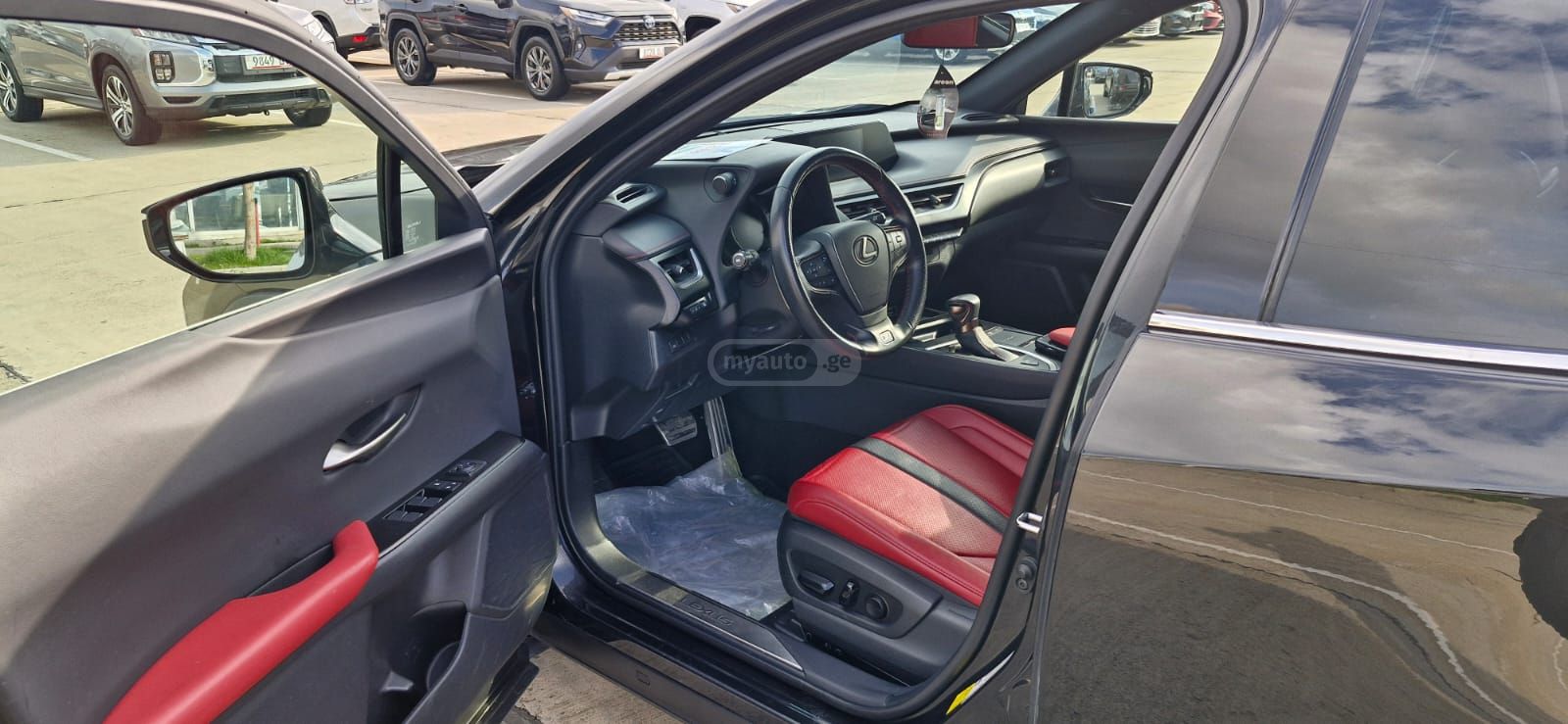 Lexus F Sport — миниатюра 10