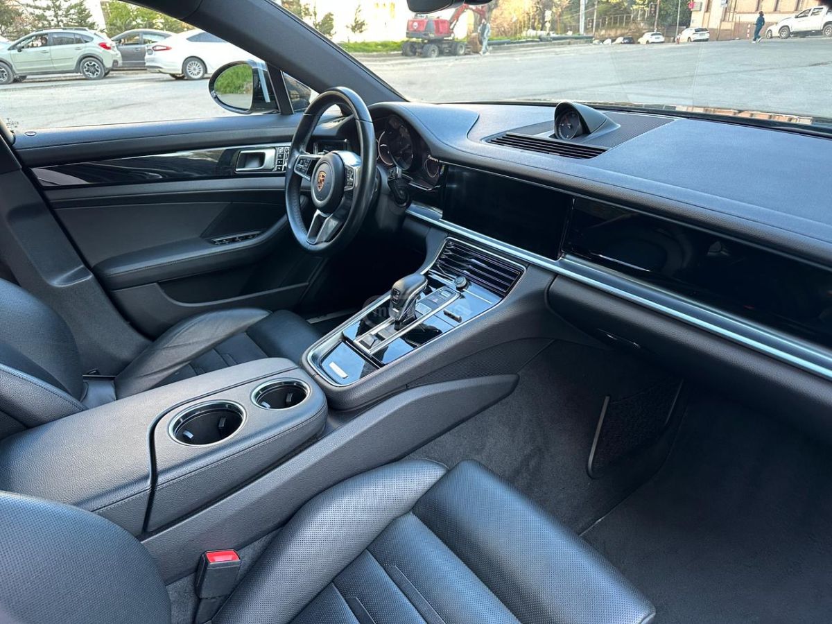 Porsche Panamera - фото 13
