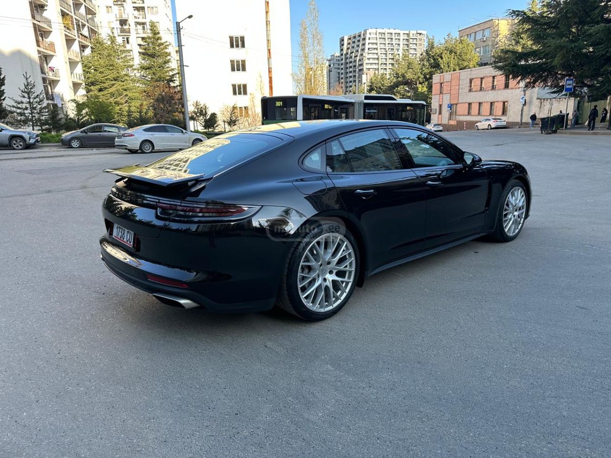 Porsche Panamera - фото 8