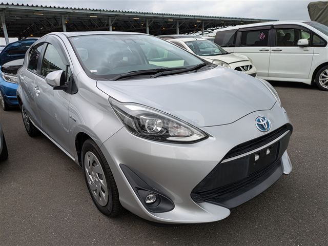 Toyota Aqua - фото 1