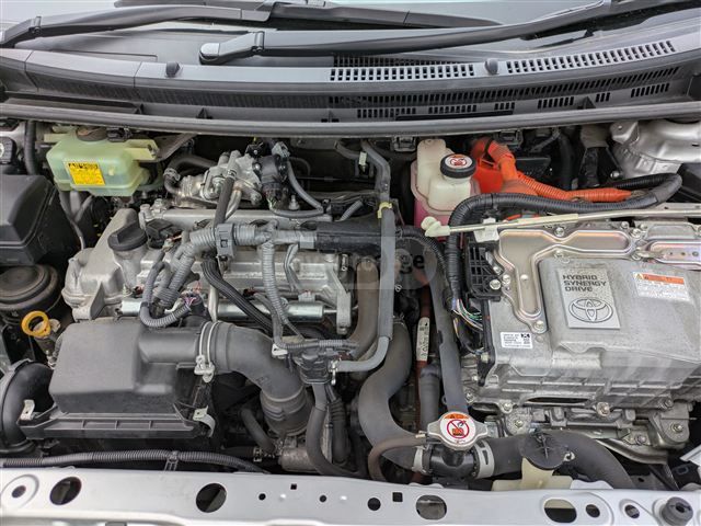 Toyota Aqua - фото 12