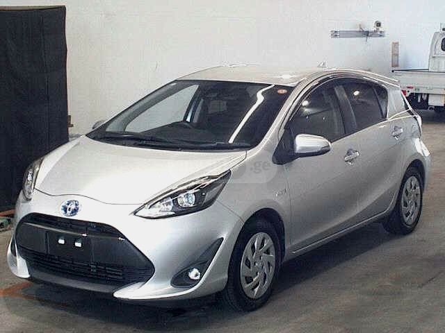 Toyota Aqua - фото 13