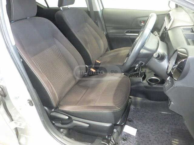 Toyota Aqua - фото 15