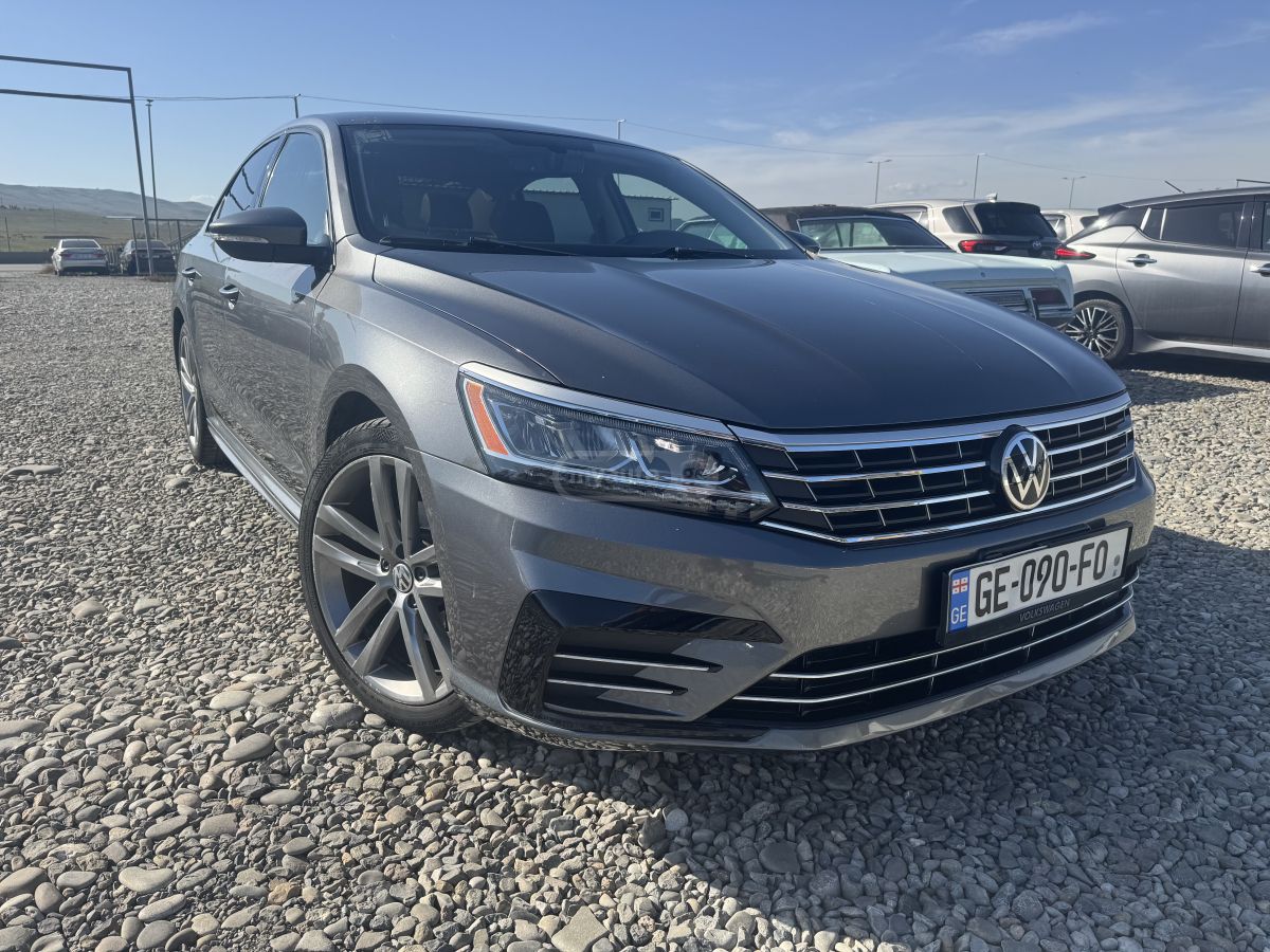 Volkswagen Passat - фото 1