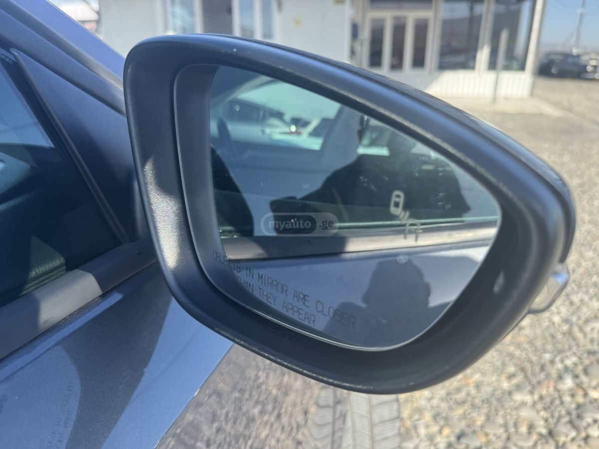 Volkswagen Passat - фото 12