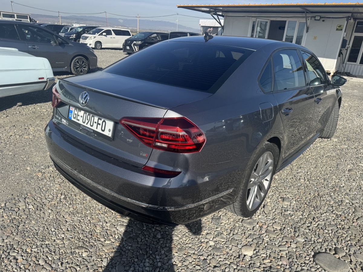 Volkswagen Passat - фото 3