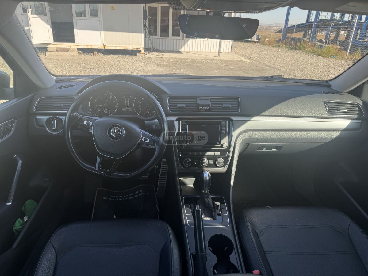 Volkswagen Passat - фото 6