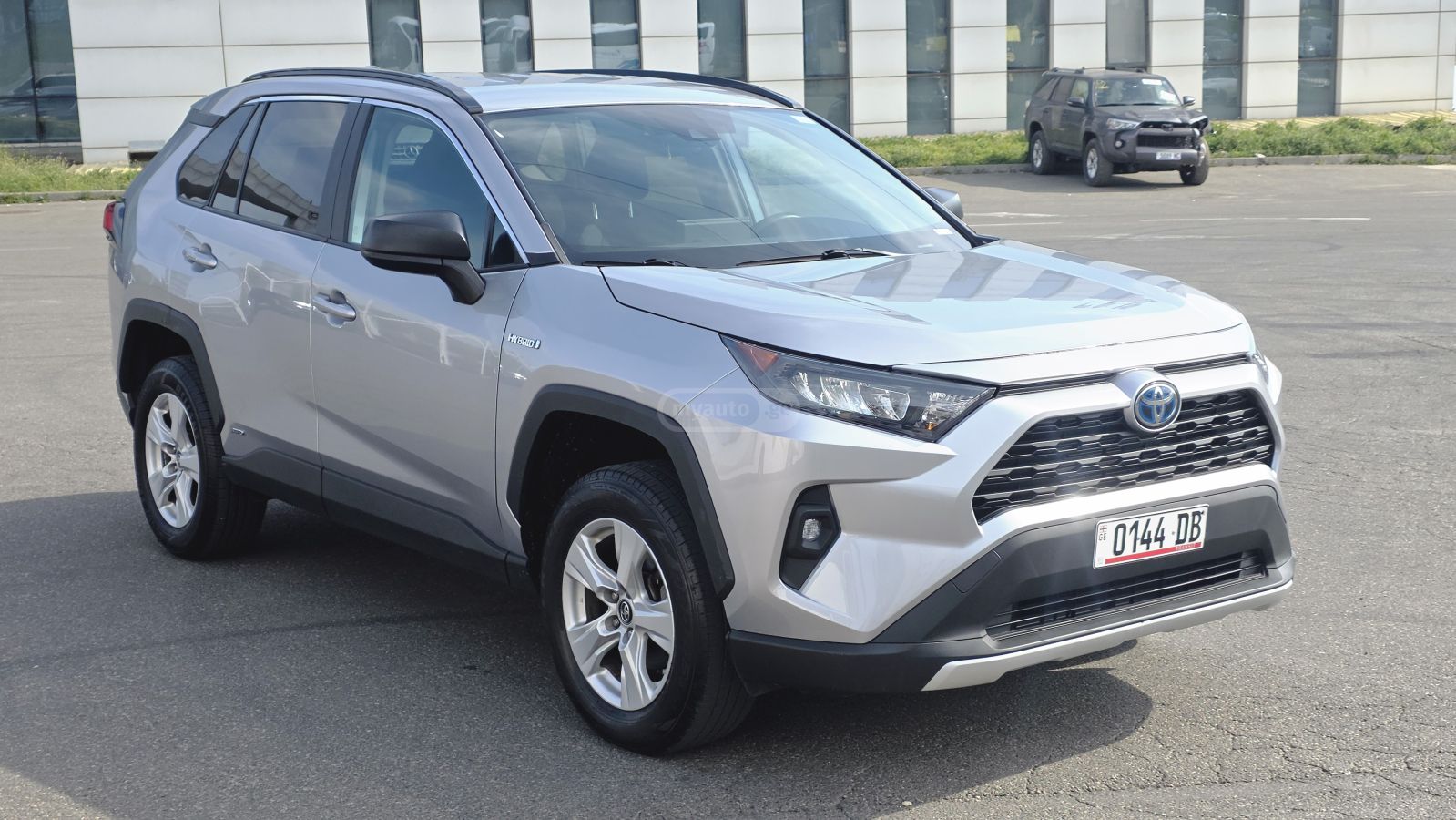 Toyota RAV 4 - фото 2