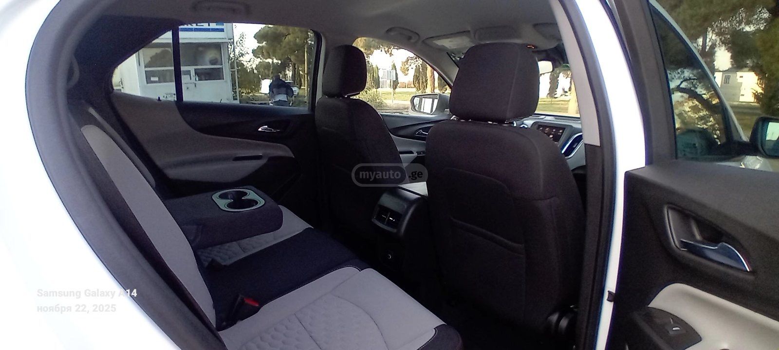 Chevrolet Equinox - фото 12