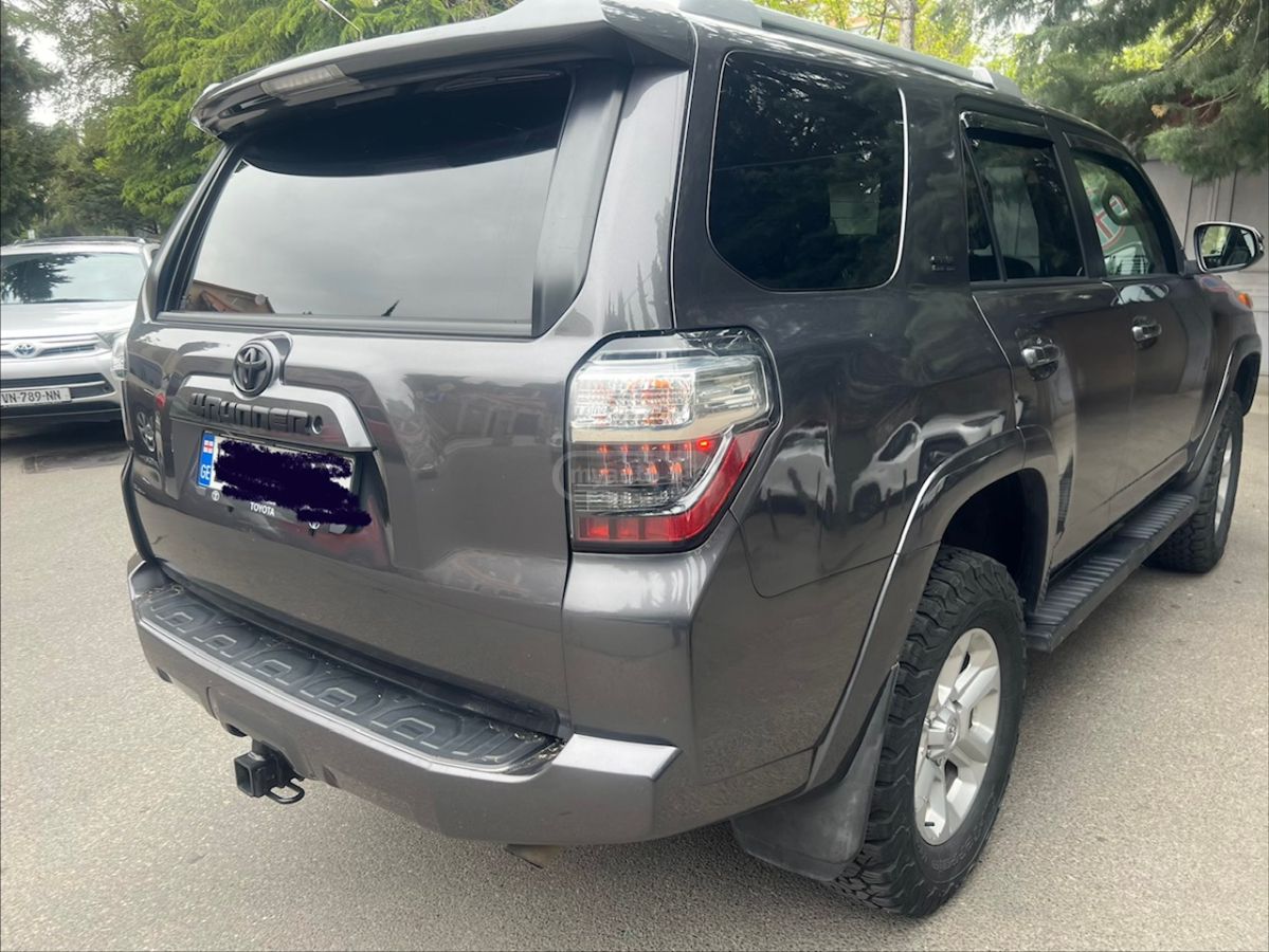 Toyota 4Runner - фото 3