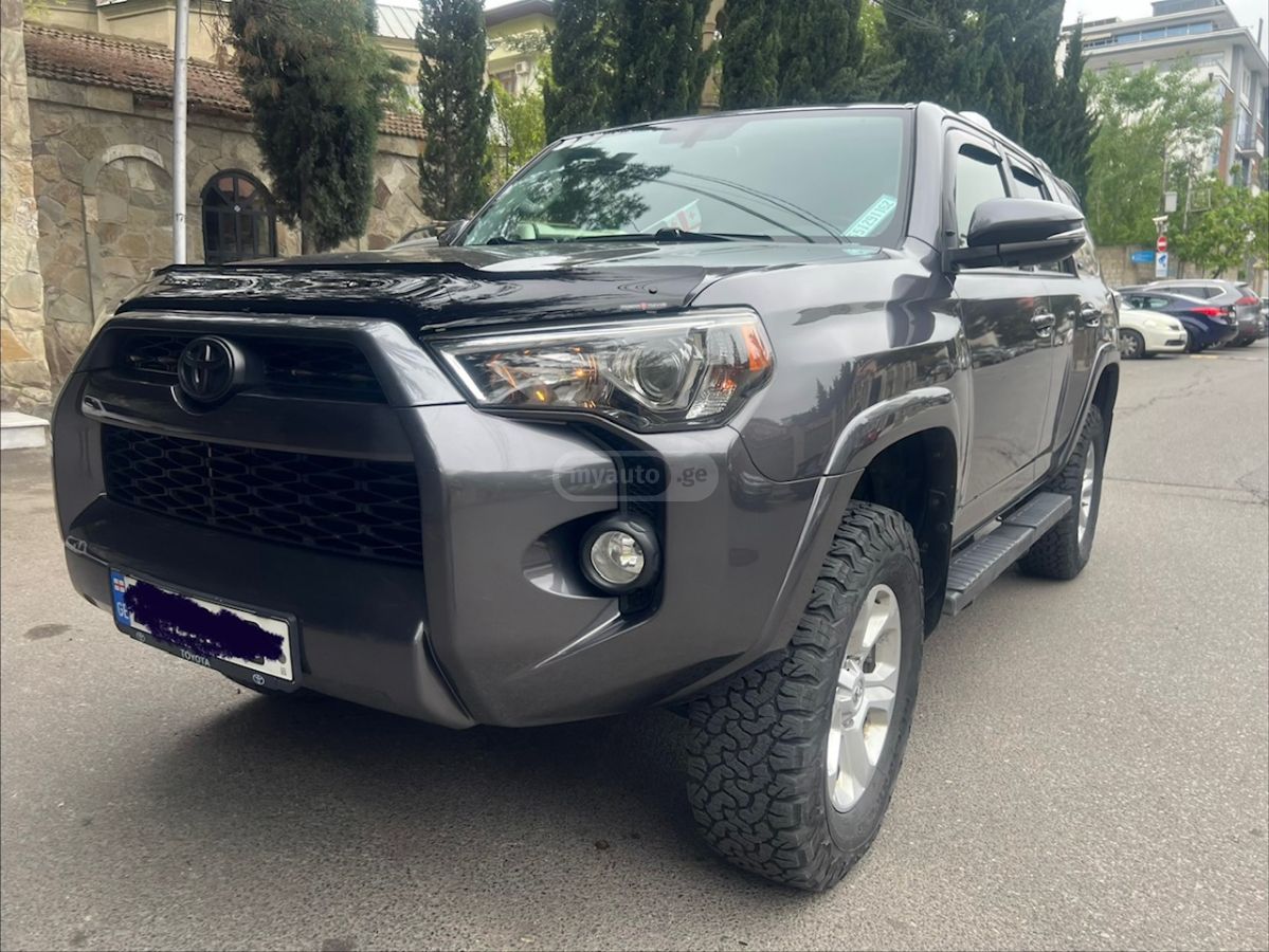 Toyota 4Runner - фото 6